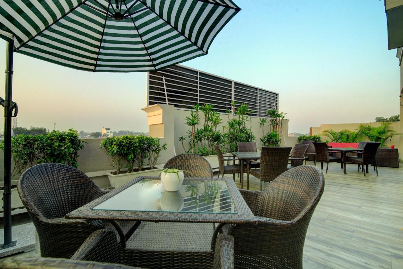 Hotel Amritara Sadka Amritsar Exterior foto