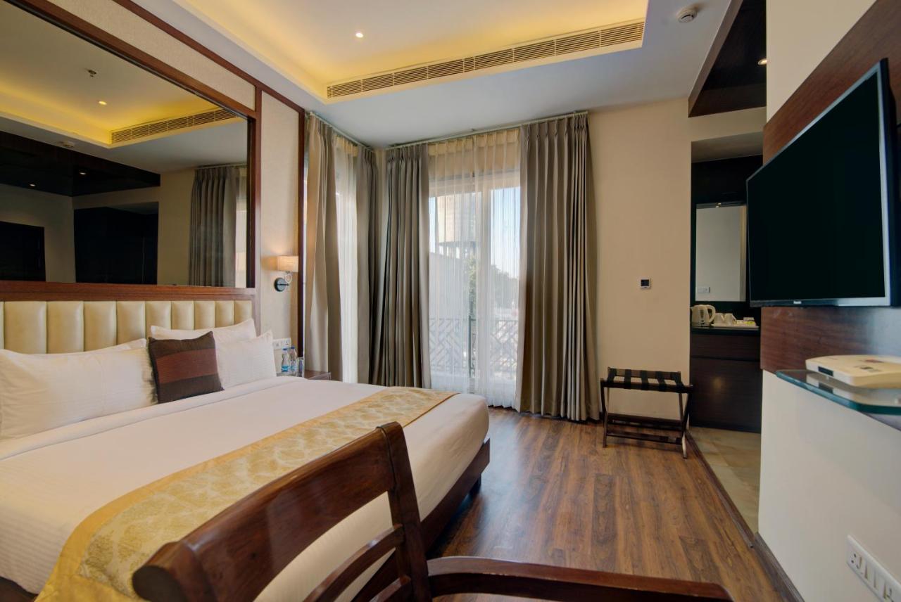 Hotel Amritara Sadka Amritsar Exterior foto